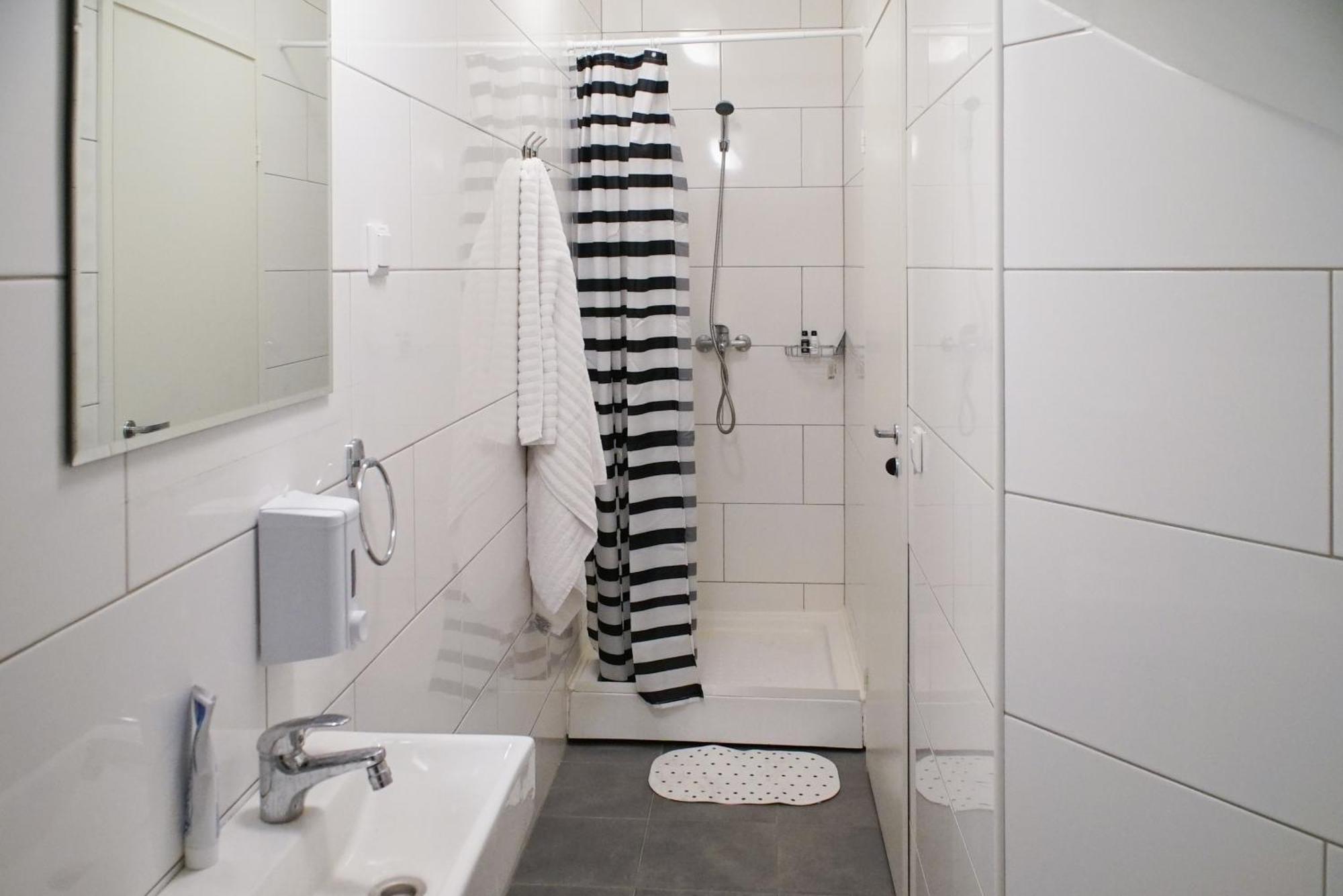 Oldtown Lux Hostel Tallinn Buitenkant foto